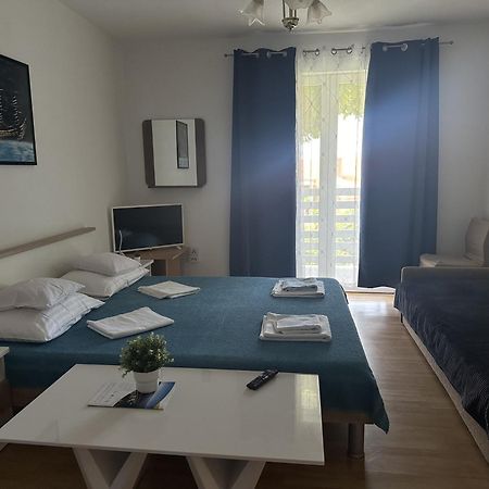 Apartmani Ira Crikvenica Eksteriør bilde