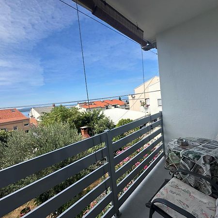 Apartmani Ira Crikvenica Eksteriør bilde